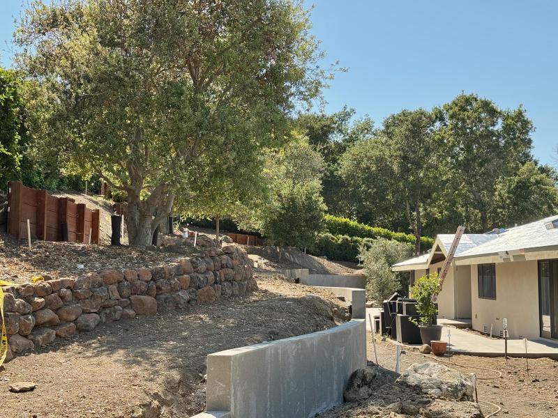 Hillside Retaining Wall Construction Hillside Retaining Wall Construction